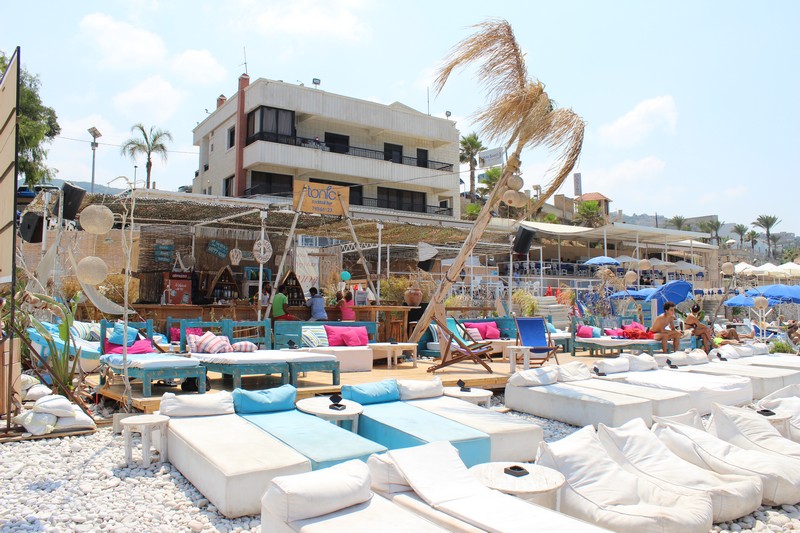 Tonic Beach Bar on Sunday